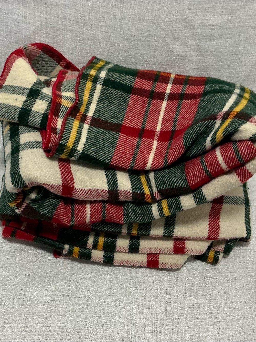 Vintage L.L. Bean Wool Camp Blanket Tartan Plaid Red Green Ivory 70x68